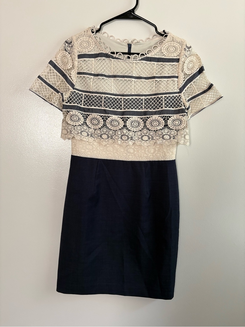 Elie Tahari Carline Crochet Lace Popover Short Sleeve Navy White Dress Size 6